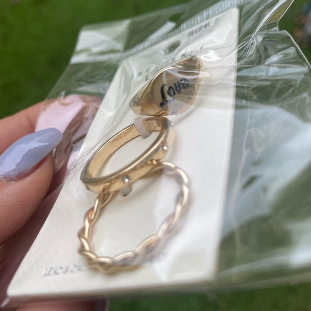 Set of 3 gold rings LOVE, New! So cute - Picture 5 of 12